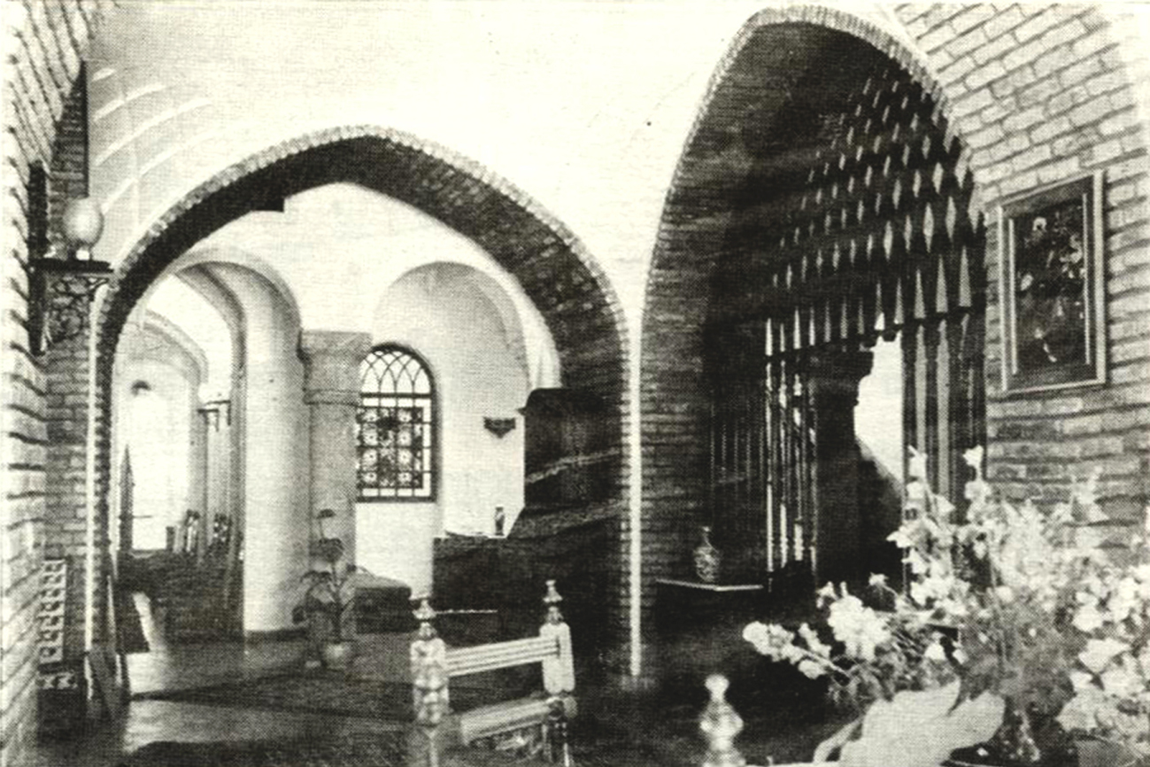 پرویز کیهان,معمار پرویز کیهان,مجله آبادی,مسن ترین معمار معاصر,مجله آبادی قدیمی,مجله آبادی,سهیلا بسکی,خانه امین الضرب,آغازگران معماری امروز ایران,